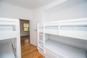 Lakeside Cabins And Holiday Village - Events Australia 1