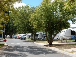 Queanbeyan Riverside Tourist Park - Events Australia 3