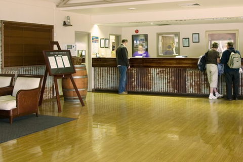 Ayers Rock - Outback Pioneer Lodge - Events Australia 3