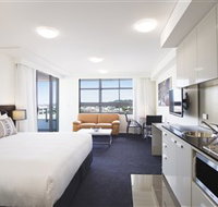 Oaks Grand Gladstone - Events Australia