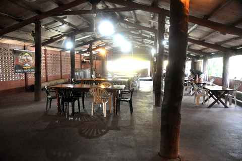 The Bark Hut Inn - Accommodation Europe 8