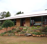 Yayl Lodge Bed  Breakfast - Events Australia