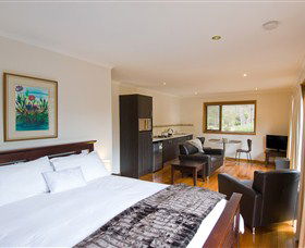 Parnella Kettering Accommodation - Events Australia 3