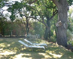 Waterside Accommodation - Derwent Hideaway - Events Australia 4