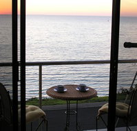 Clifftop Accommodation Portland Victoria - Events Australia