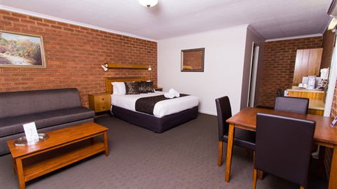 Advance Motel - Tourism Bookings 1