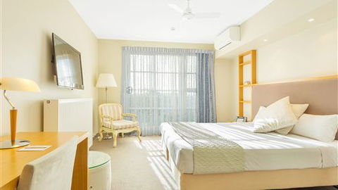 Quality Suites Deep Blue - Events Australia 4