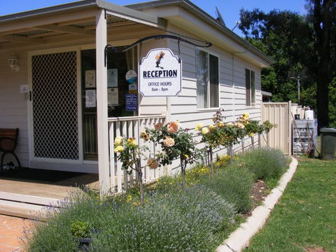 Fossickers' Tourist Park - Tourism Bookings 1