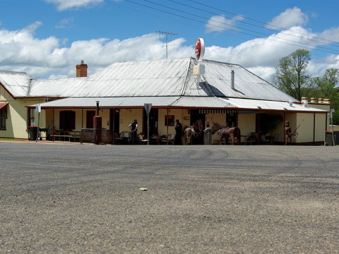 Royal Hotel Dalton - Events Australia 0