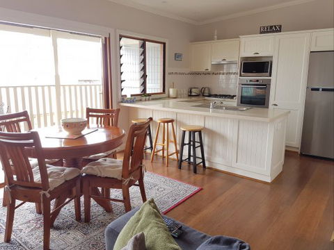 Newcastle Terraces And Apartments - Harbourside Apartment - Tourism Bookings 4