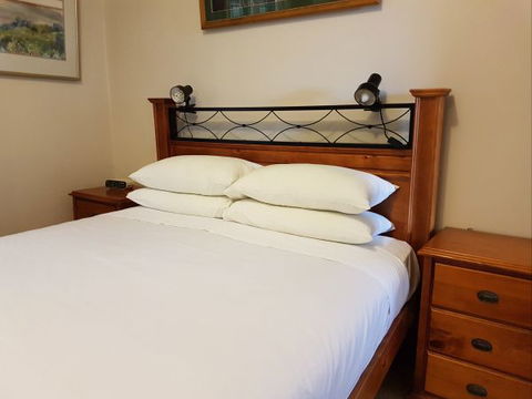 Newcastle Terraces And Apartments - Harbourside Apartment - Tourism Bookings 7