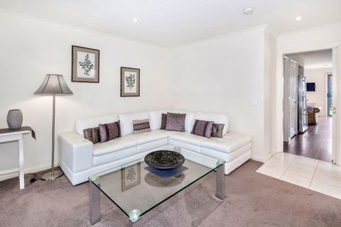 Phoenix House - Ballarat Townhouses - Events Australia 1