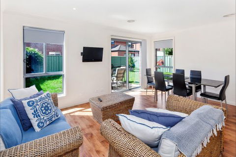 Phoenix House - Ballarat Townhouses - Events Australia 3