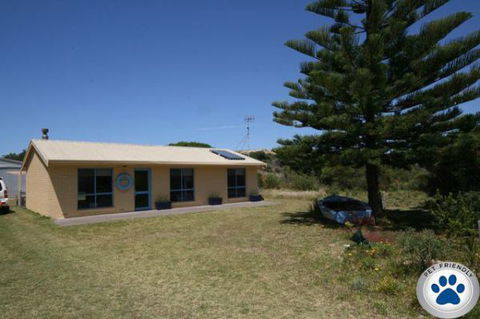 LJ Hooker Goolwa Holiday Rentals - 15 Eaton Avenue, Goolwa Beach - Events Australia 0