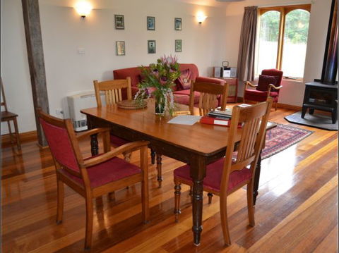 Herons Rise Vineyard Accommodation - Events Australia 5