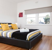 Phyl  May's Luxury Accommodation - Events Australia