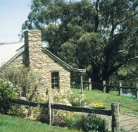 Adelaide Hills Country Cottages - Gum Tree Cottage - Accommodation Europe