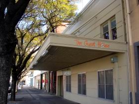 Backpack Oz And The Guest House - Events Australia 3