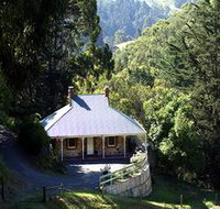 Bishops Adelaide Hills - Henry's - Tourism Bookings
