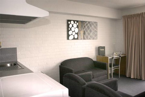 Adina Place Motel Apartments - Accommodation Europe 2