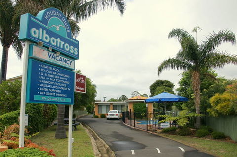 Albatross Holiday Units - Tourism Bookings 3