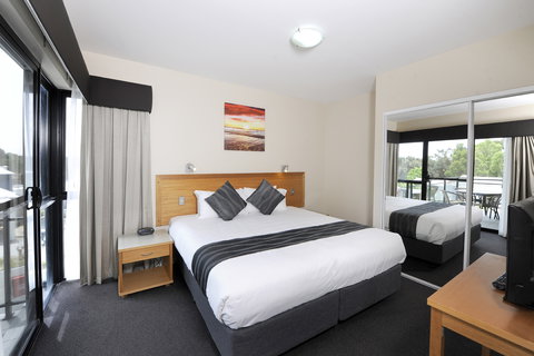 Assured Ascot Quays Apartment Hotel - Events Australia 5