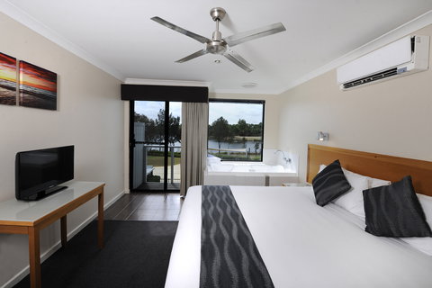 Assured Ascot Quays Apartment Hotel - Events Australia 9