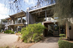 Book Geelong Accommodation Vacations Tourism Bookings Tourism Bookings