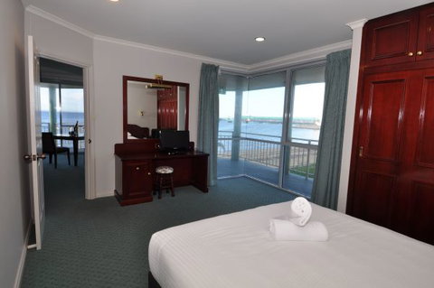 Hilton Motel - Tourism Bookings 1