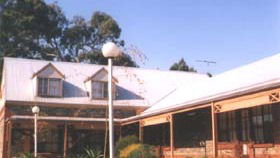 Adelaide Hills Getaway - Events Australia 1