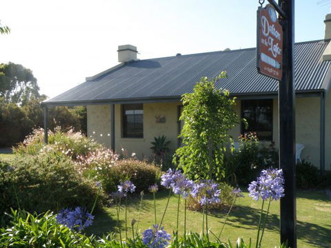 Dalton On The Lake - Events Australia 1