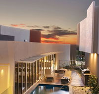 The Frames - Luxury Riverland Accommodation - Events Australia