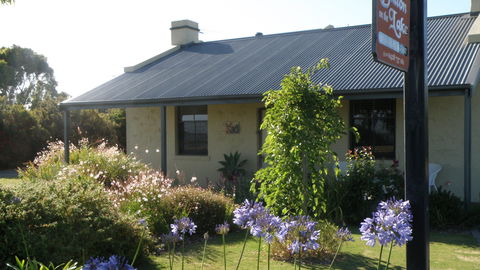 Dalton On The Lake - Events Australia 0