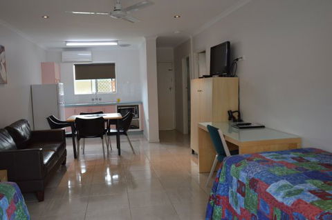 The Rover Holiday Units/Motel - Tourism Bookings 1