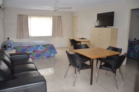 The Rover Holiday Units/Motel - Tourism Bookings 4