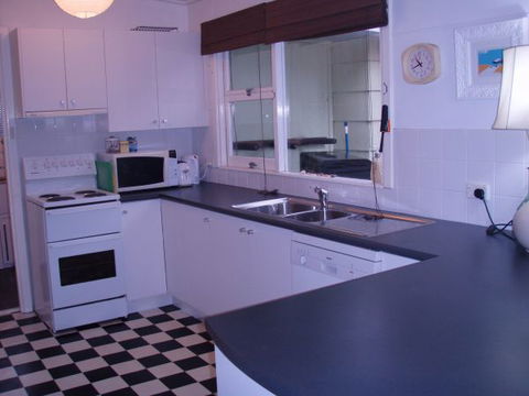The Classic Beach House - Events Australia 4