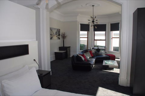 Willesden On Stoke - Tourism Bookings 2