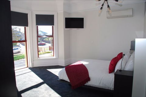 Willesden On Stoke - Tourism Bookings 3