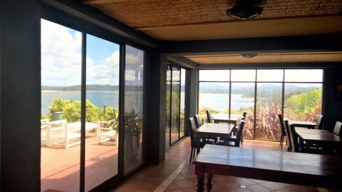 Crown And Anchor Inn - Events Australia 5
