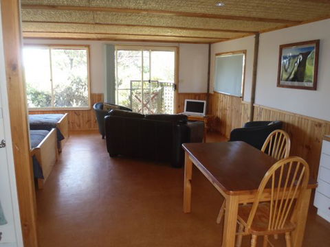 Guy's Cross Farm Cottage - Tourism Bookings 2
