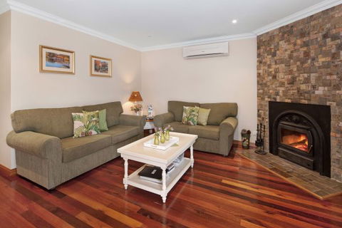 Heatherington Cottage - Events Australia 6