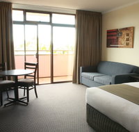 Adelaide Meridien Hotel  Apartments - Tourism Bookings