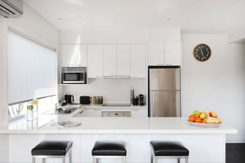 Mansi On Raymond - Events Australia 2