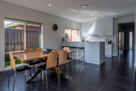 Mansi On Raymond - Events Australia 4