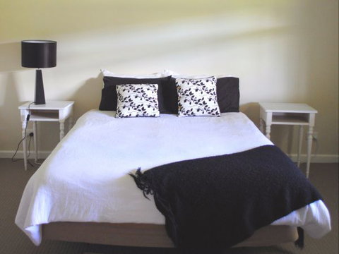 Orange Tree Cottage - Events Australia 1