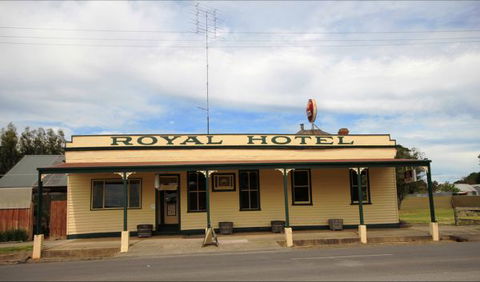 Royal Hotel Snake Valley - Events Australia 0