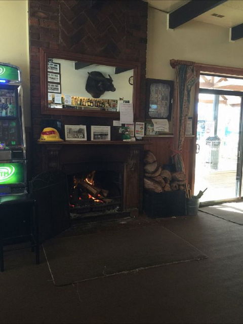 Royal Hotel Snake Valley - Events Australia 2