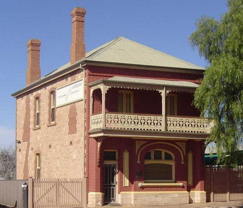 Savings Bank Of South Australia - Old Quorn Branch - Events Australia 0