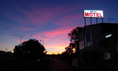 Sail Inn - Yeppoon - Events Australia 8