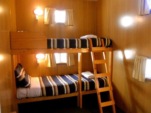 Strahan Beach Tourist Park - Events Australia 3